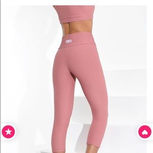 Croco Skin Rose Leggings